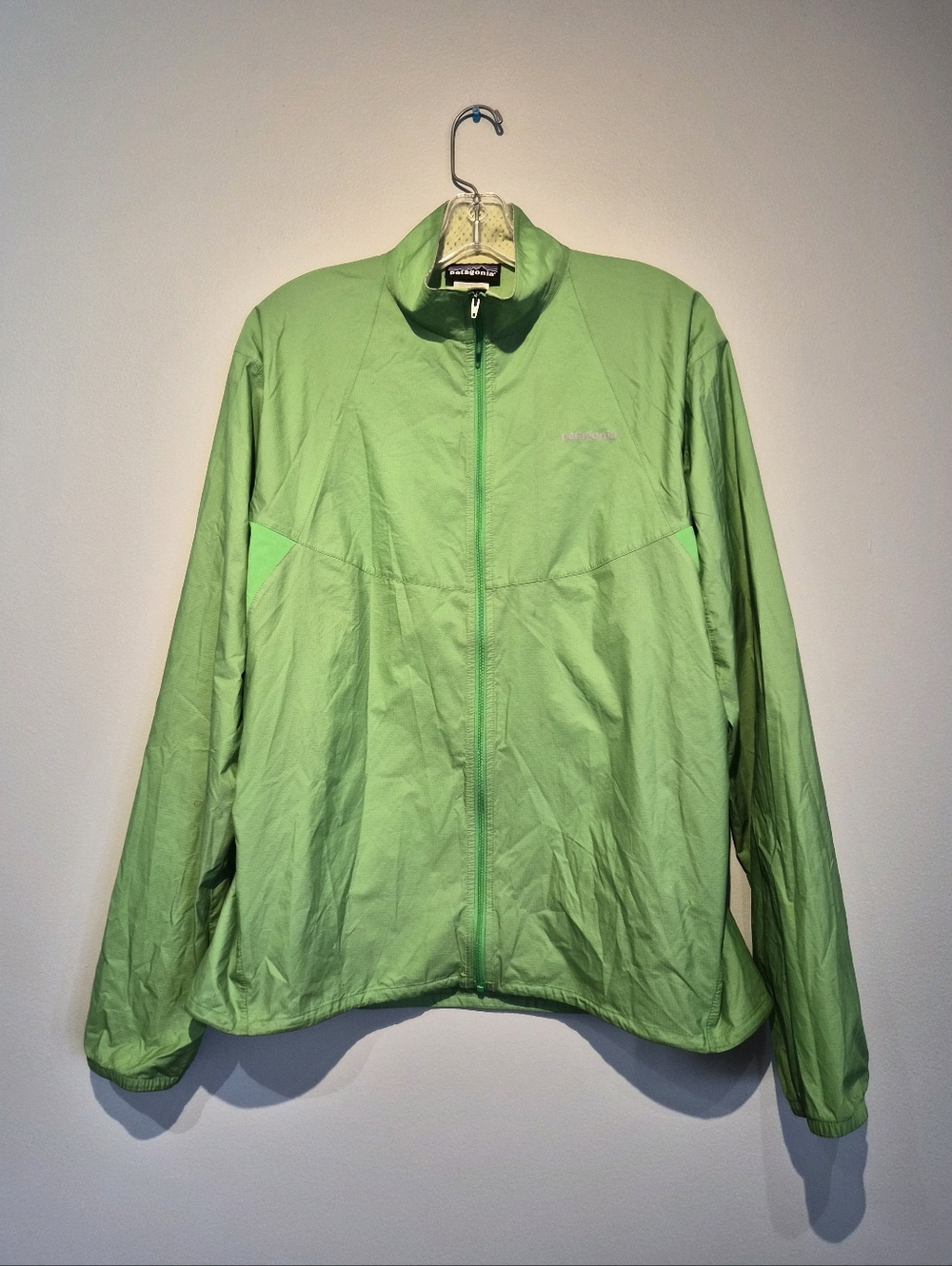Patagonia Light Green Thin Jacket | Size XL
